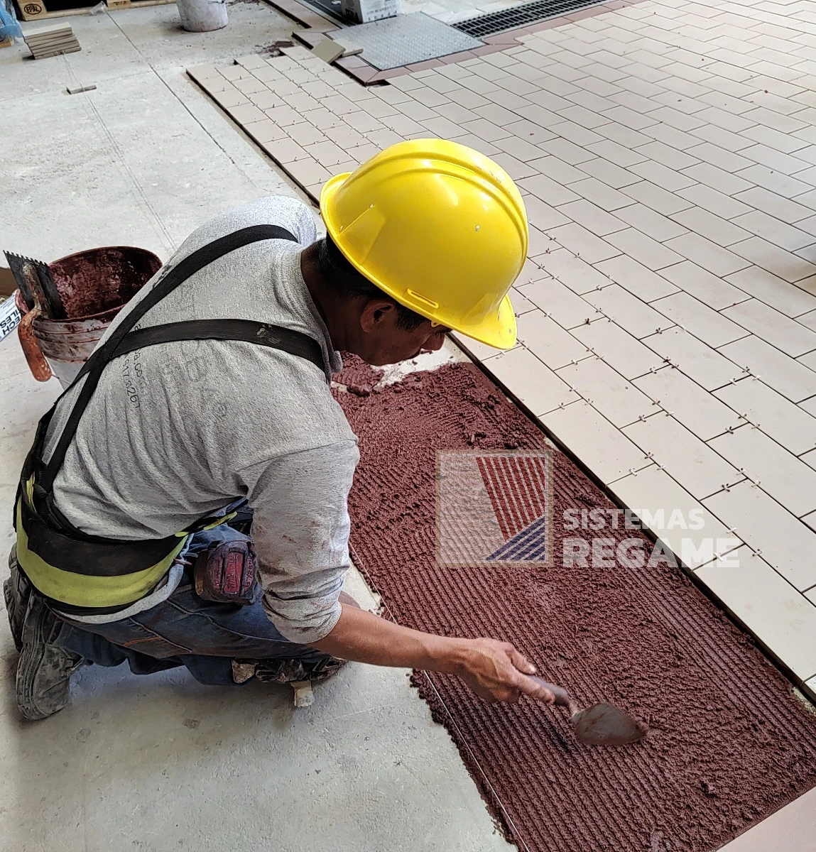 BOQUILLAS Y JUNTEADORES EPÓXICOS